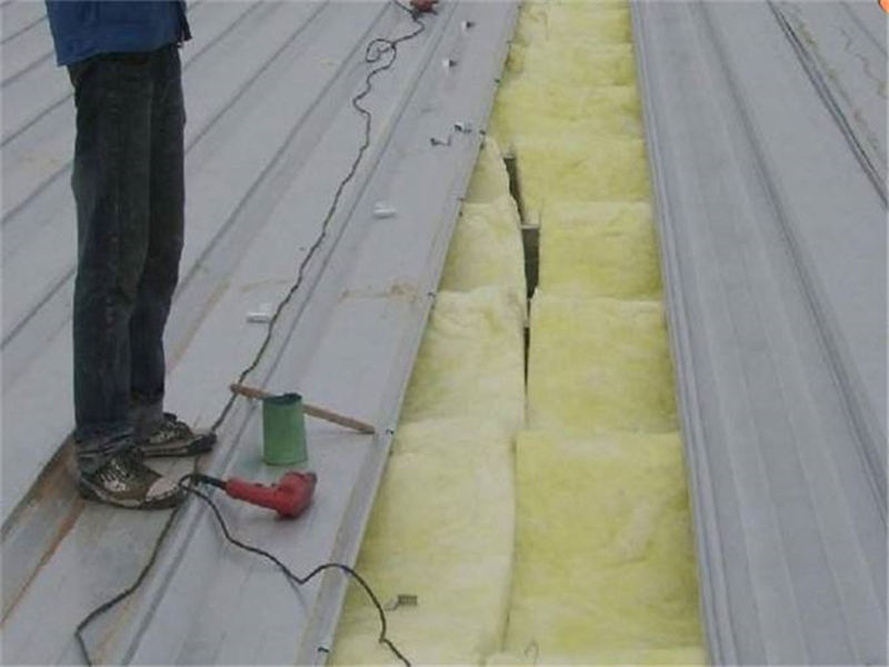 高端巖棉復(fù)合板